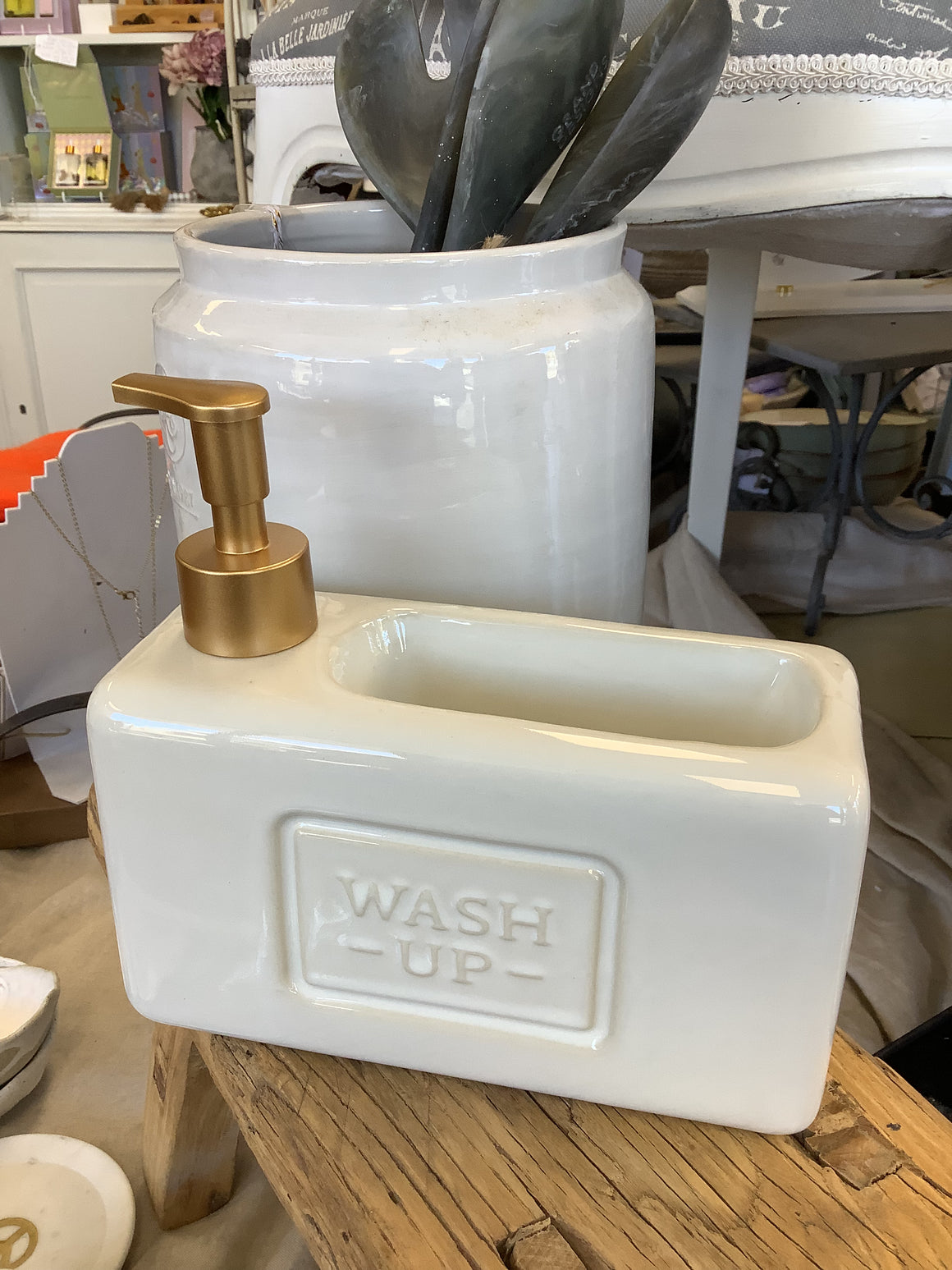 ‘Wash Up’ Ceramic Dispenser
