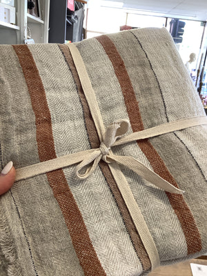 Provence Throw - Beige and  Cinnamon