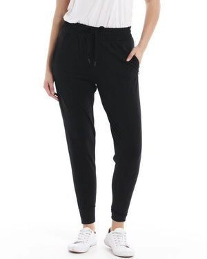 Cara Travel Jogger - Black