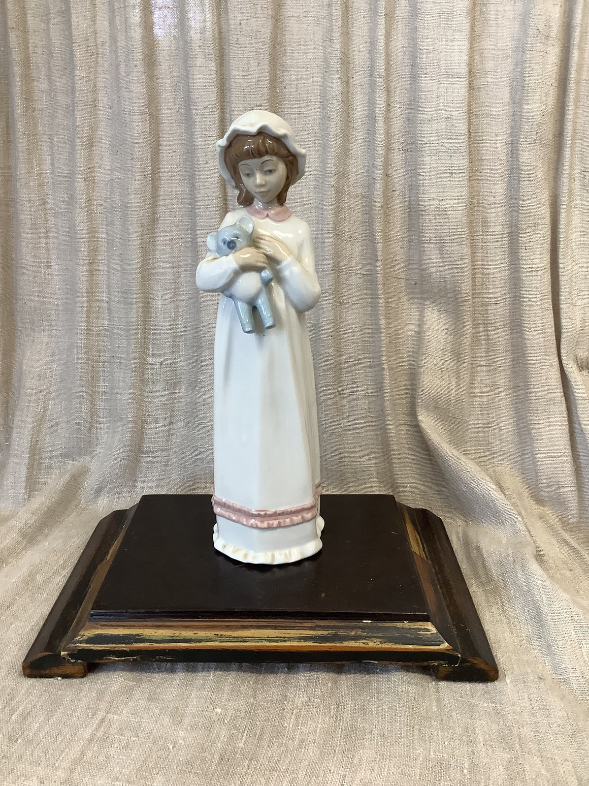 Nao Porcelain Figurines