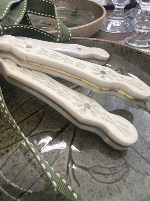 Sienna Cheese Knife Set - Gold & Ivory