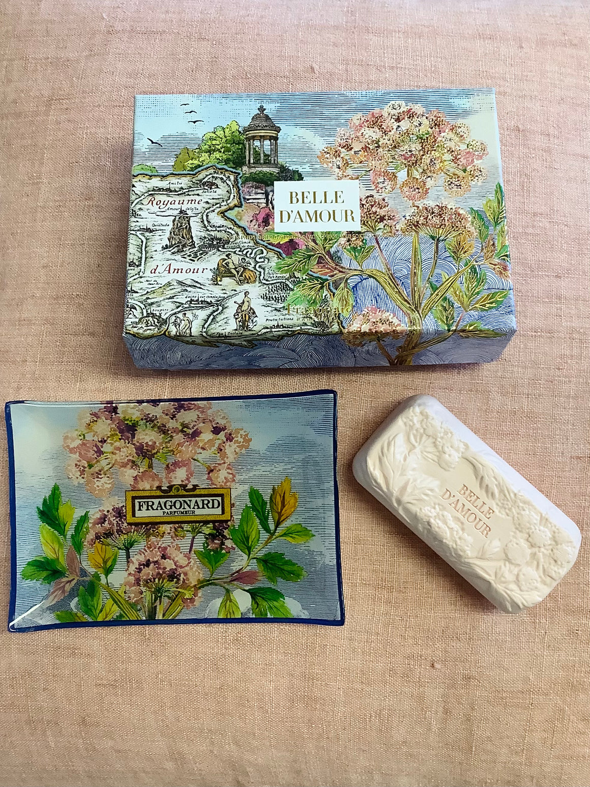 Belle D’amour Soap & Soap dish