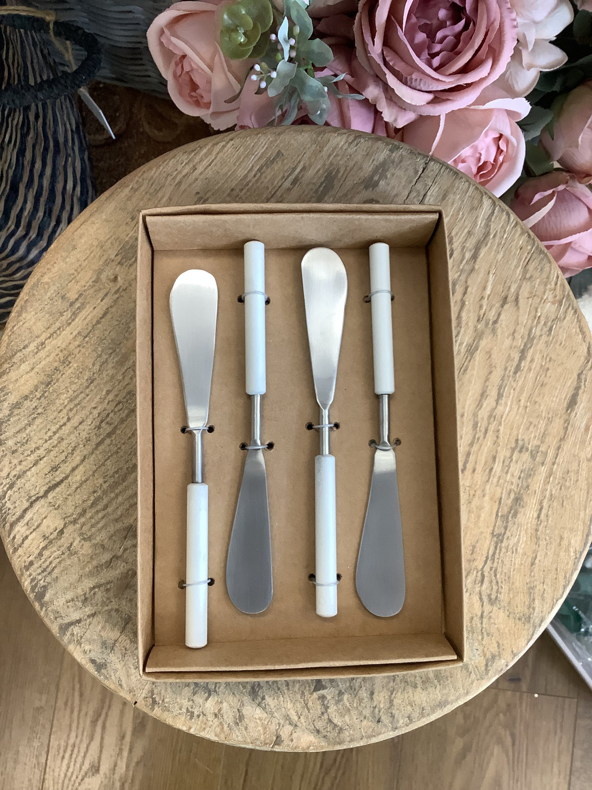 Pâte Knives - White Handle