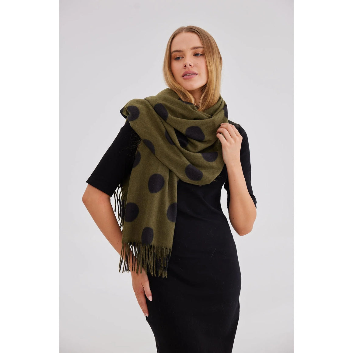 Ladro Spot Scarf - Olive
