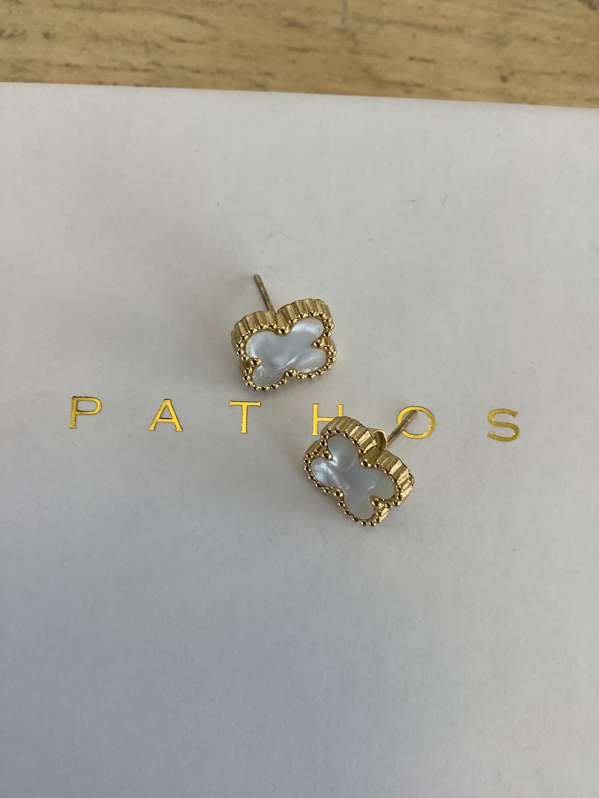 White clover earrings deals
